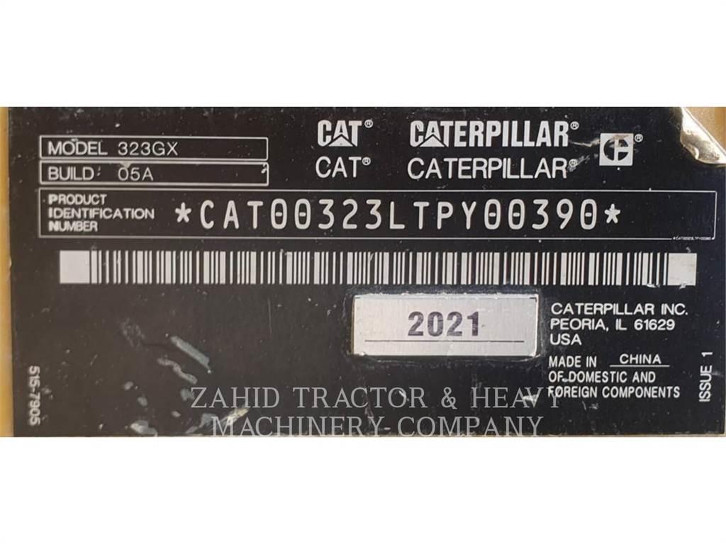 CAT 323GX Paletli ekskavatörler