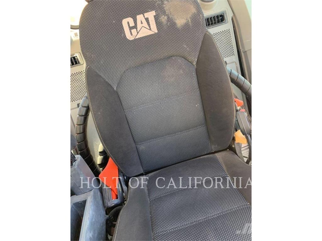 CAT 325 2D Paletli ekskavatörler