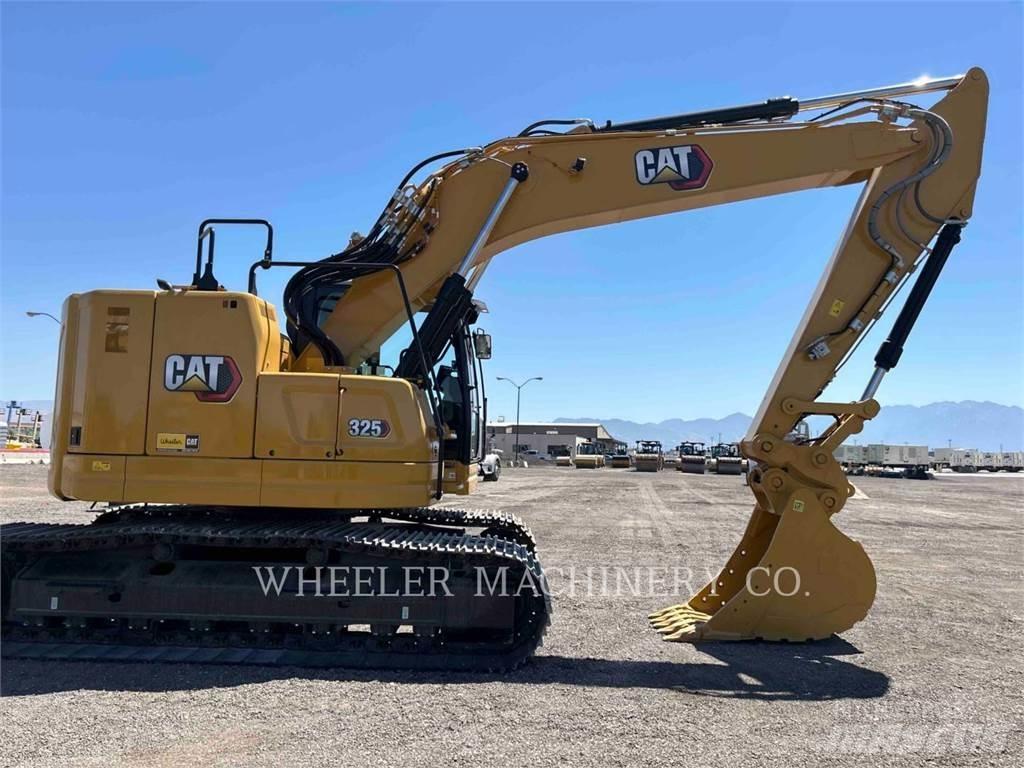 CAT 325 CF Paletli ekskavatörler