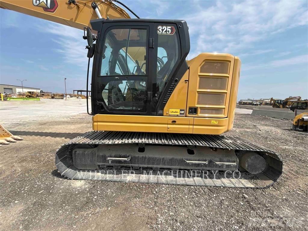 CAT 325 CF Paletli ekskavatörler