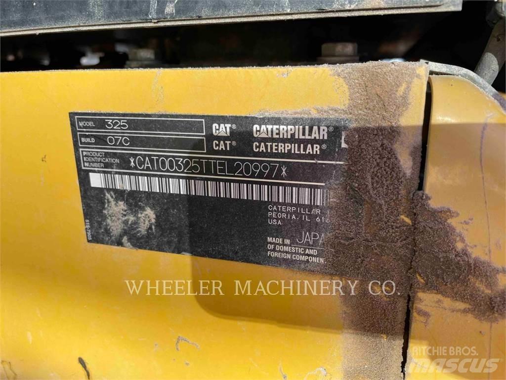 CAT 325 CF Paletli ekskavatörler