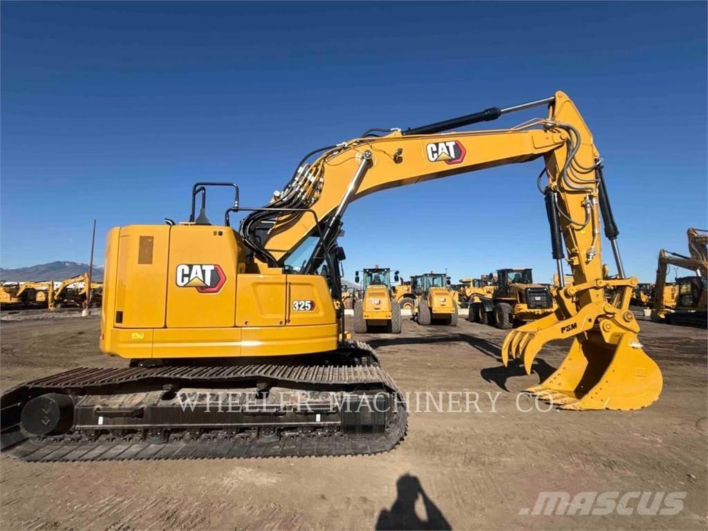 CAT 325 TH Paletli ekskavatörler