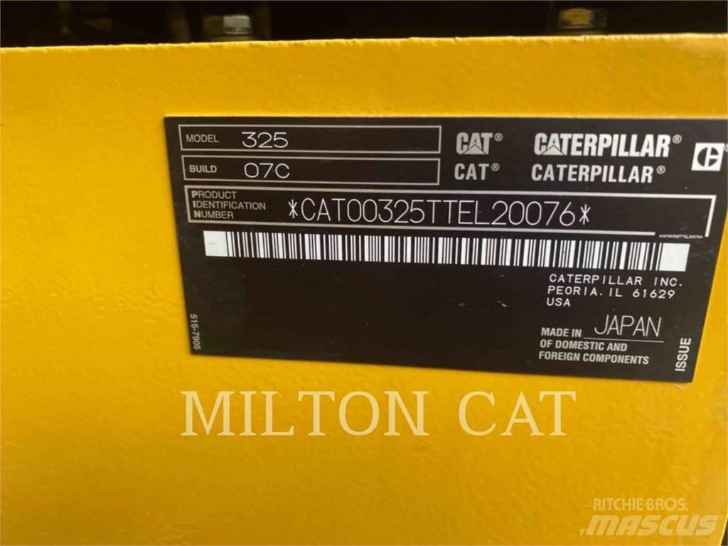 CAT 32507 Paletli ekskavatörler