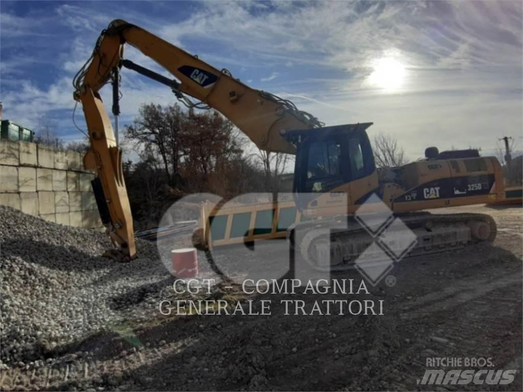 CAT 325DDEM Paletli ekskavatörler