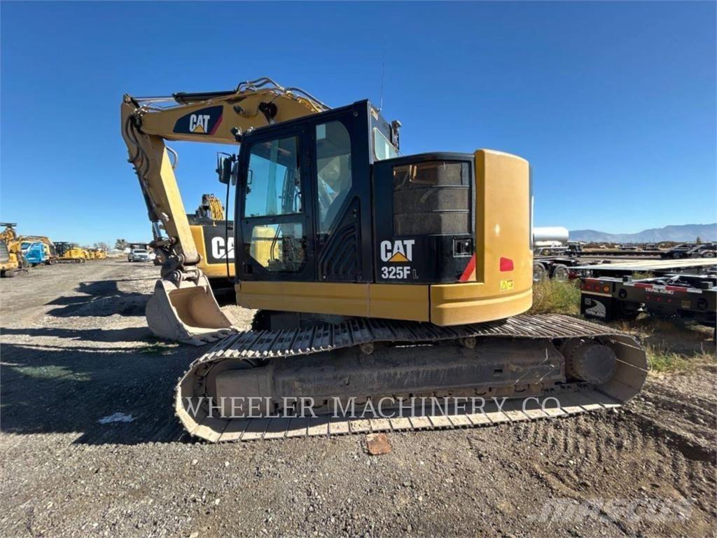 CAT 325F CR CF Paletli ekskavatörler