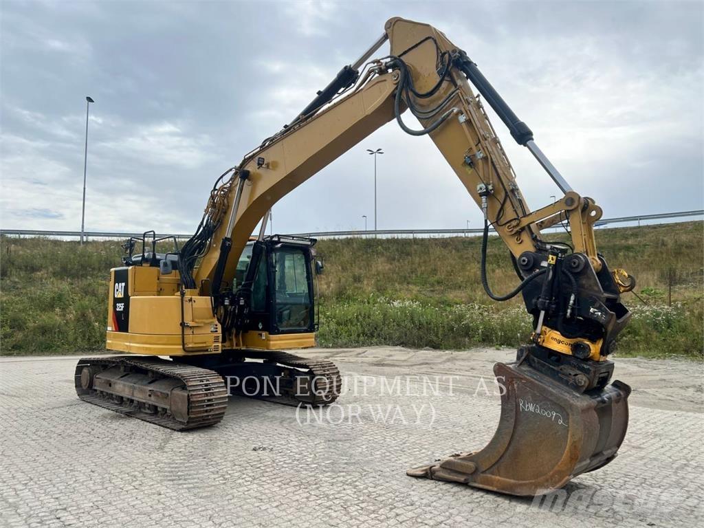CAT 325FLCR Paletli ekskavatörler