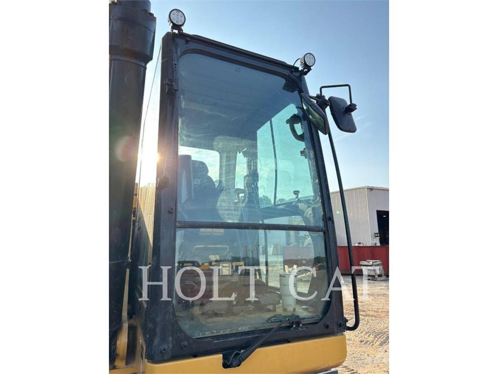 CAT 326 Paletli ekskavatörler