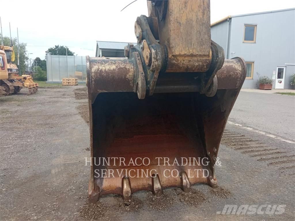 CAT 326-07 Paletli ekskavatörler