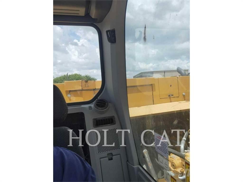 CAT 326 LRF Paletli ekskavatörler