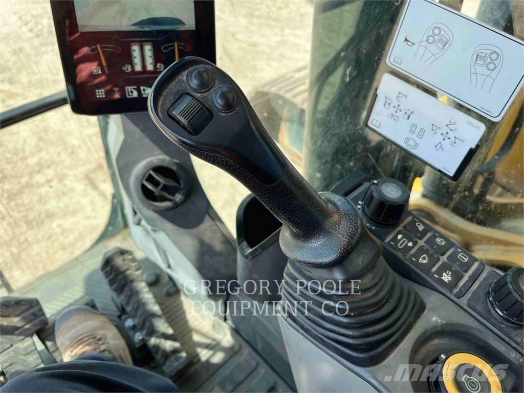 CAT 32607 Paletli ekskavatörler