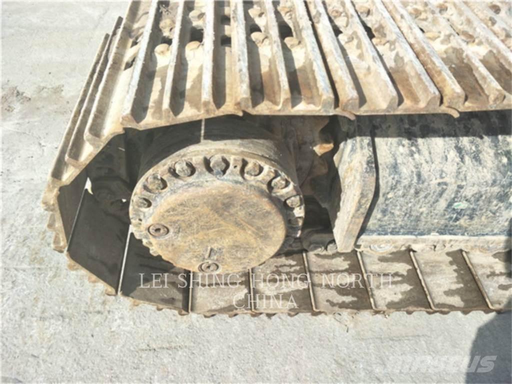 CAT 326D2L Paletli ekskavatörler