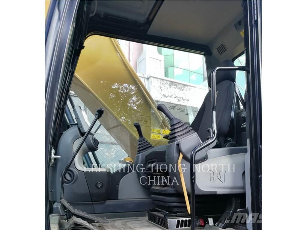 CAT 326D2L Paletli ekskavatörler