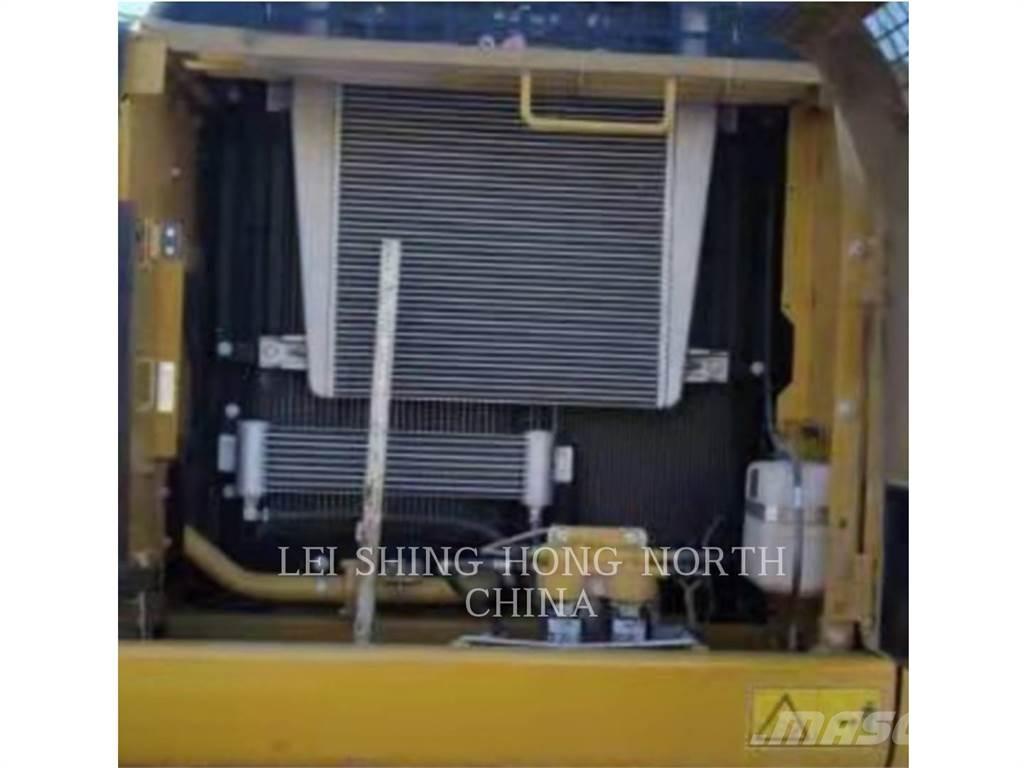 CAT 326D2L Paletli ekskavatörler