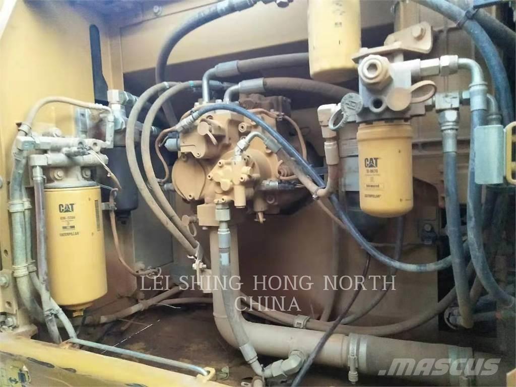 CAT 326D2L Paletli ekskavatörler