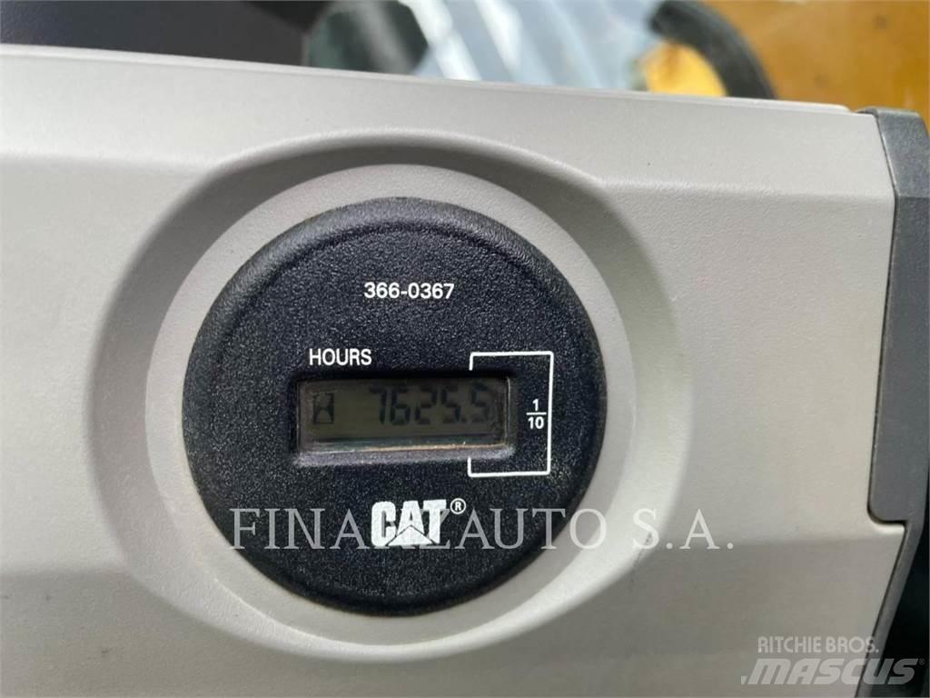 CAT 326F Paletli ekskavatörler