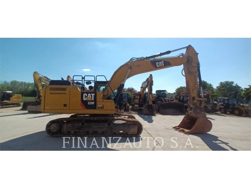 CAT 326F Paletli ekskavatörler