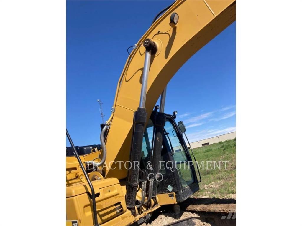 CAT 326F L Paletli ekskavatörler