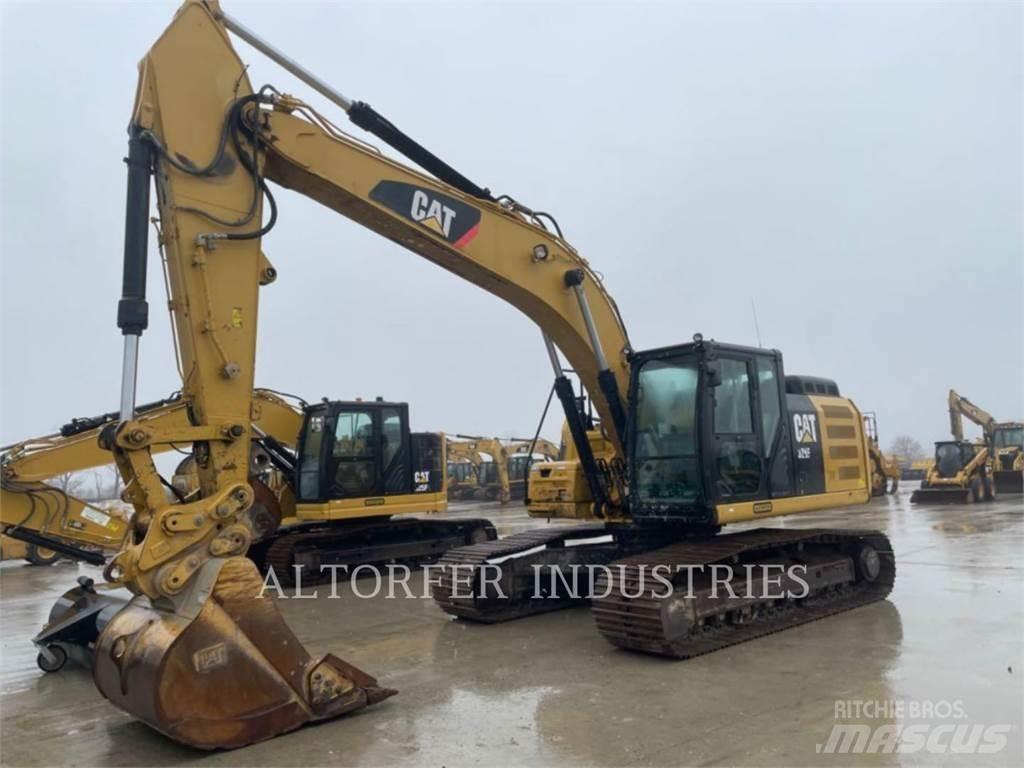 CAT 326FL Paletli ekskavatörler