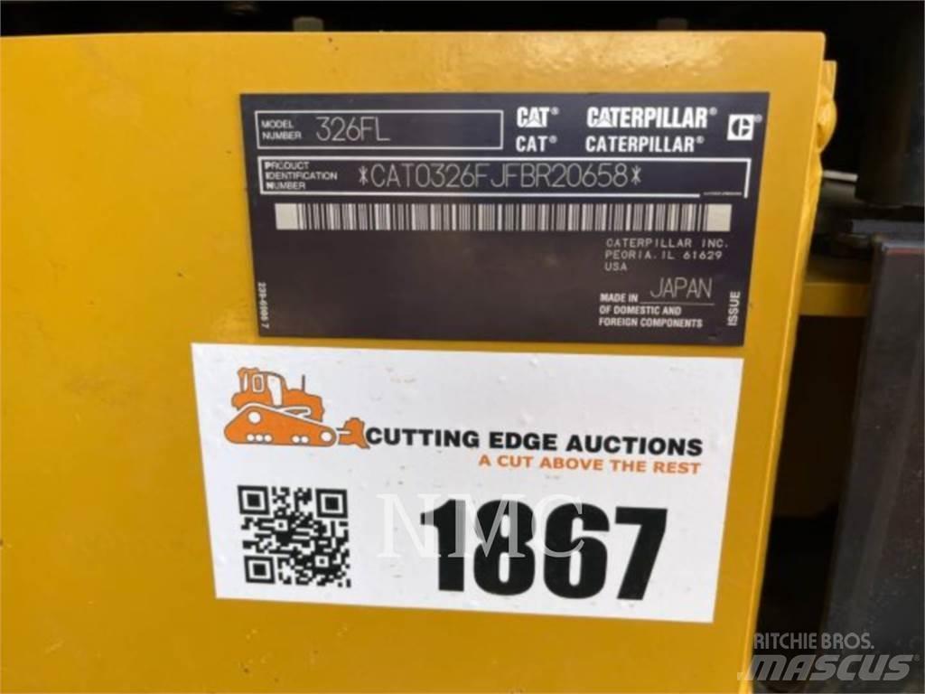 CAT 326FL Paletli ekskavatörler