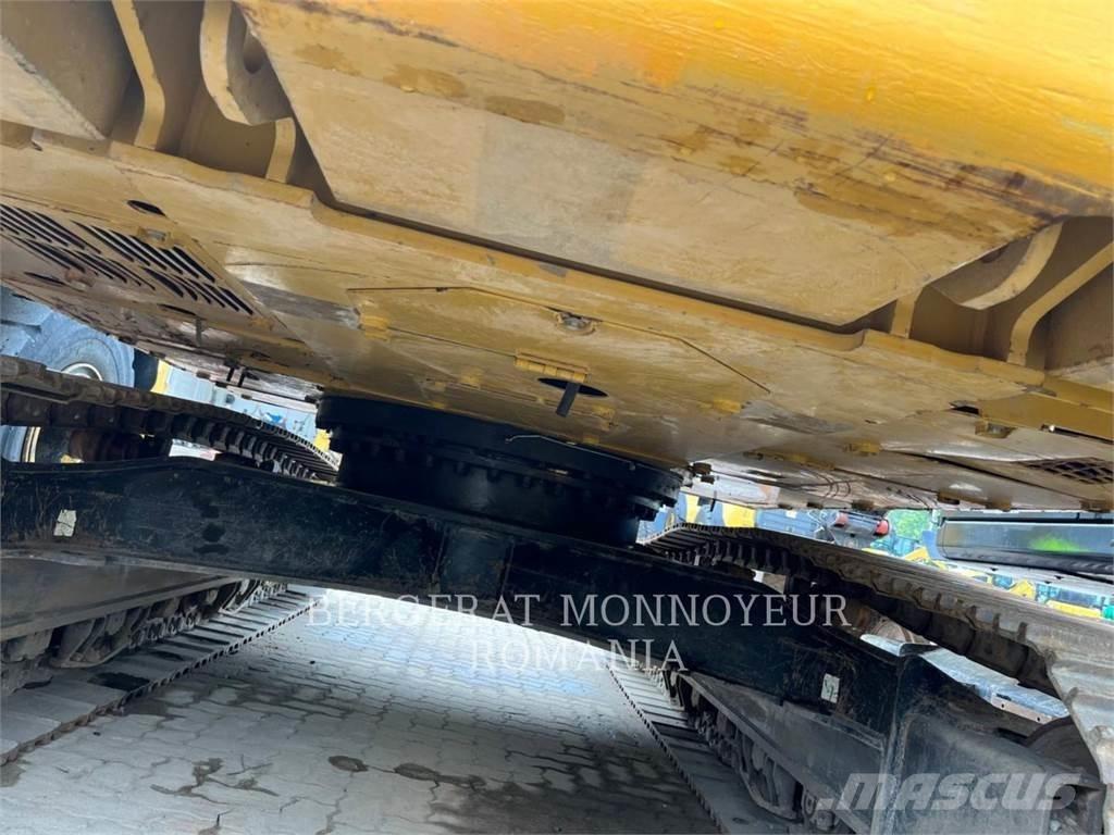 CAT 326FLN Paletli ekskavatörler