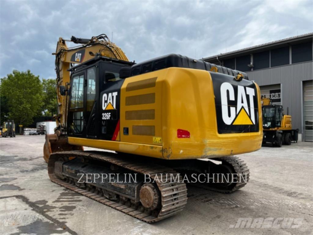 CAT 326FLN Paletli ekskavatörler