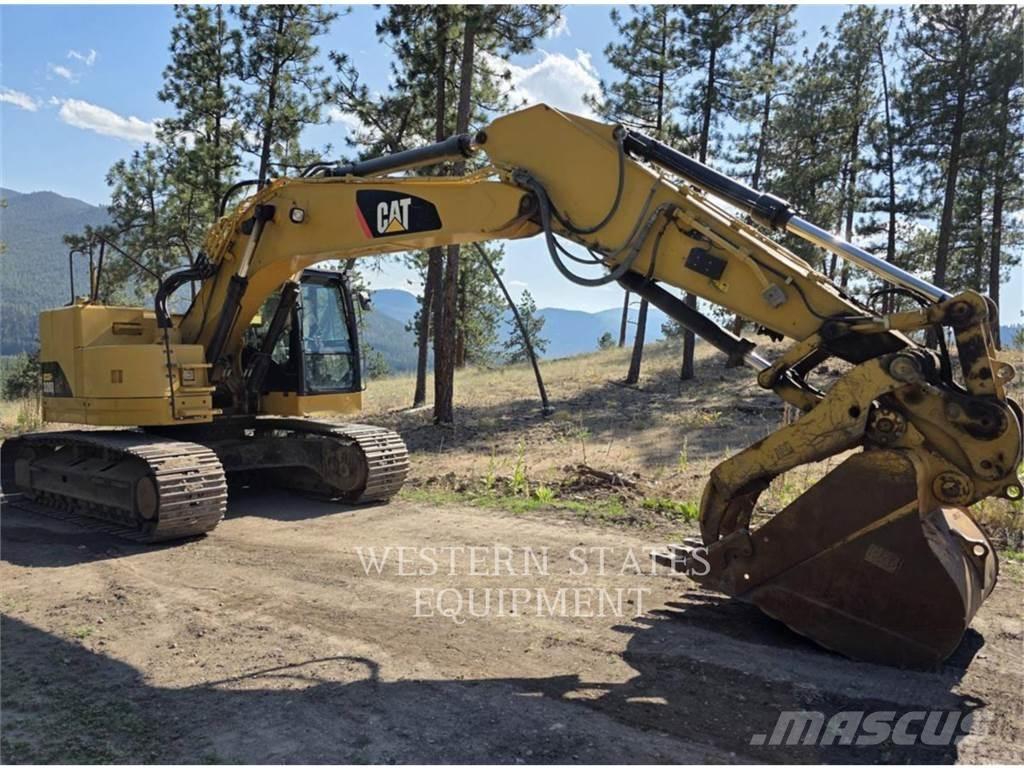 CAT 328D Paletli ekskavatörler