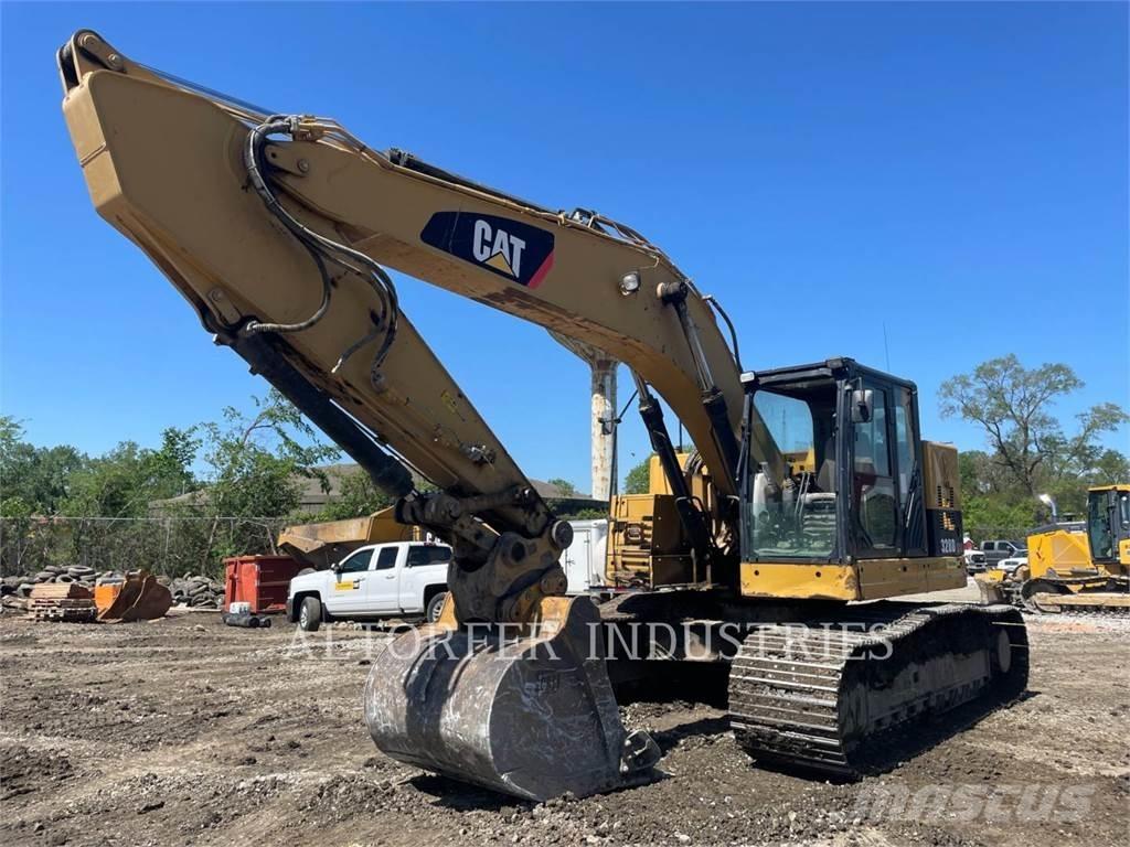 CAT 328DL HMR Paletli ekskavatörler
