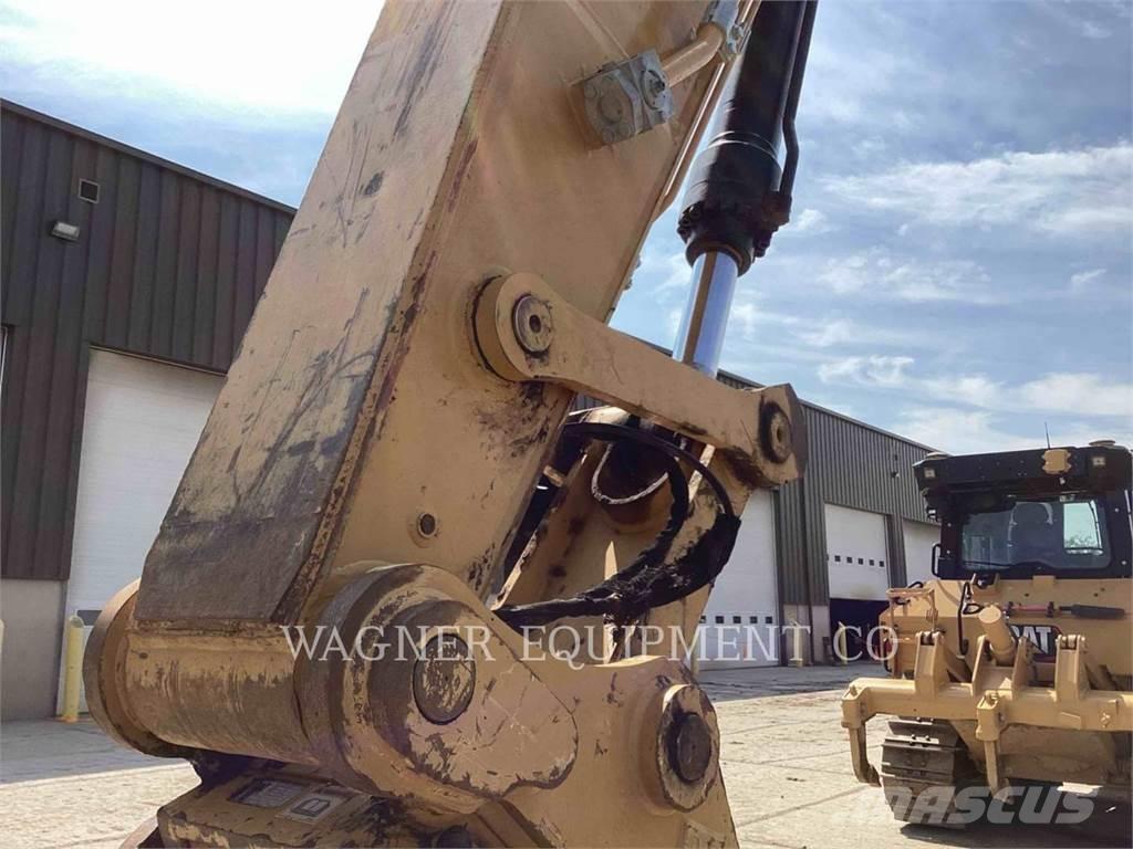 CAT 330 Paletli ekskavatörler
