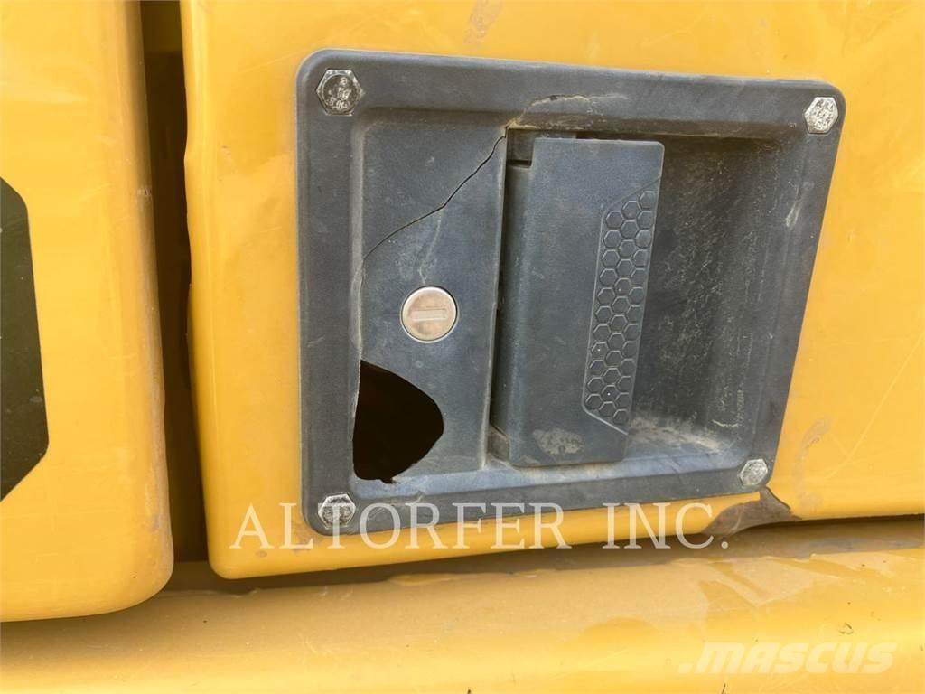 CAT 330-07 Paletli ekskavatörler