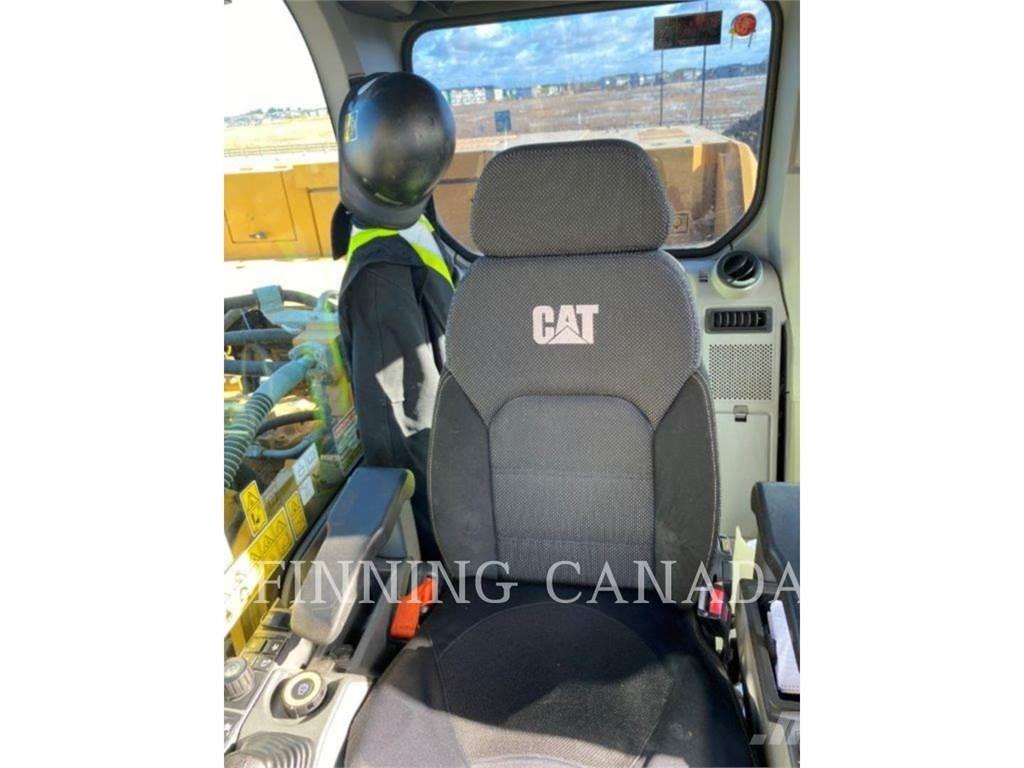 CAT 330-07 Paletli ekskavatörler