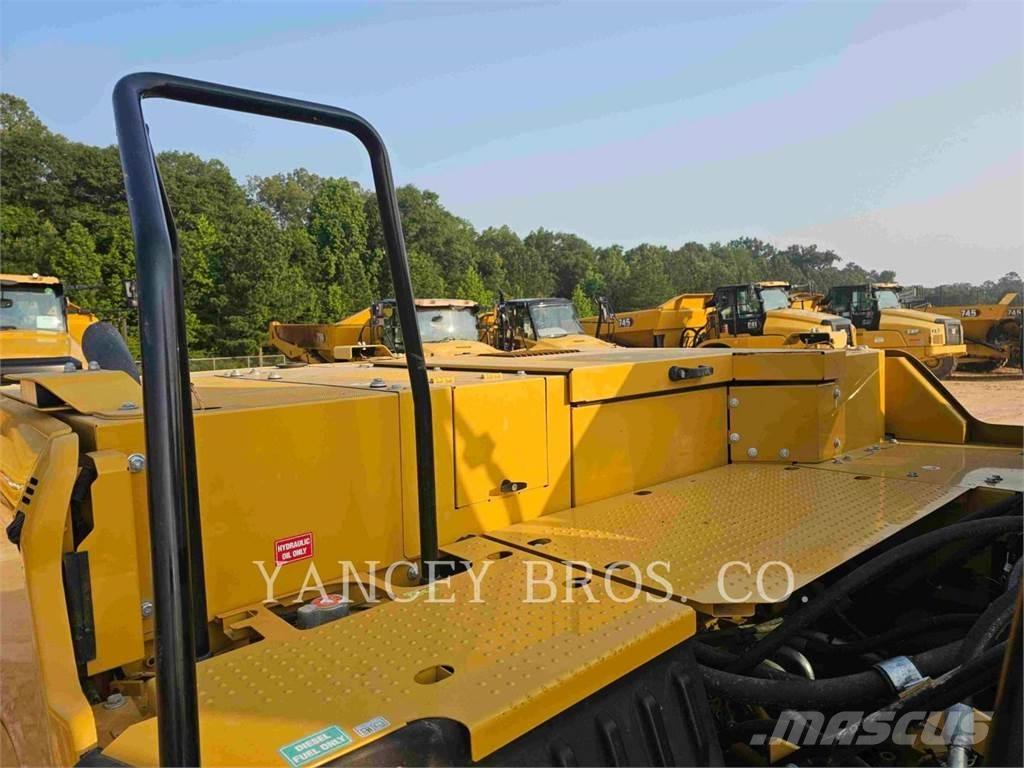 CAT 33007 Paletli ekskavatörler