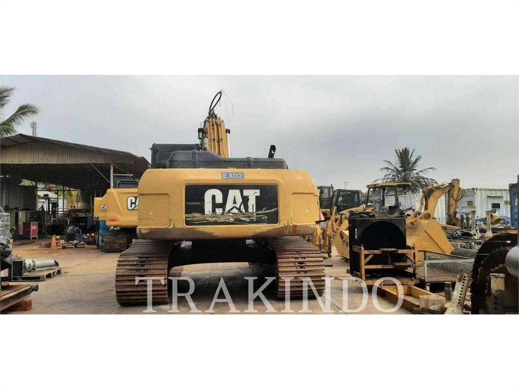 CAT 330D2L Paletli ekskavatörler