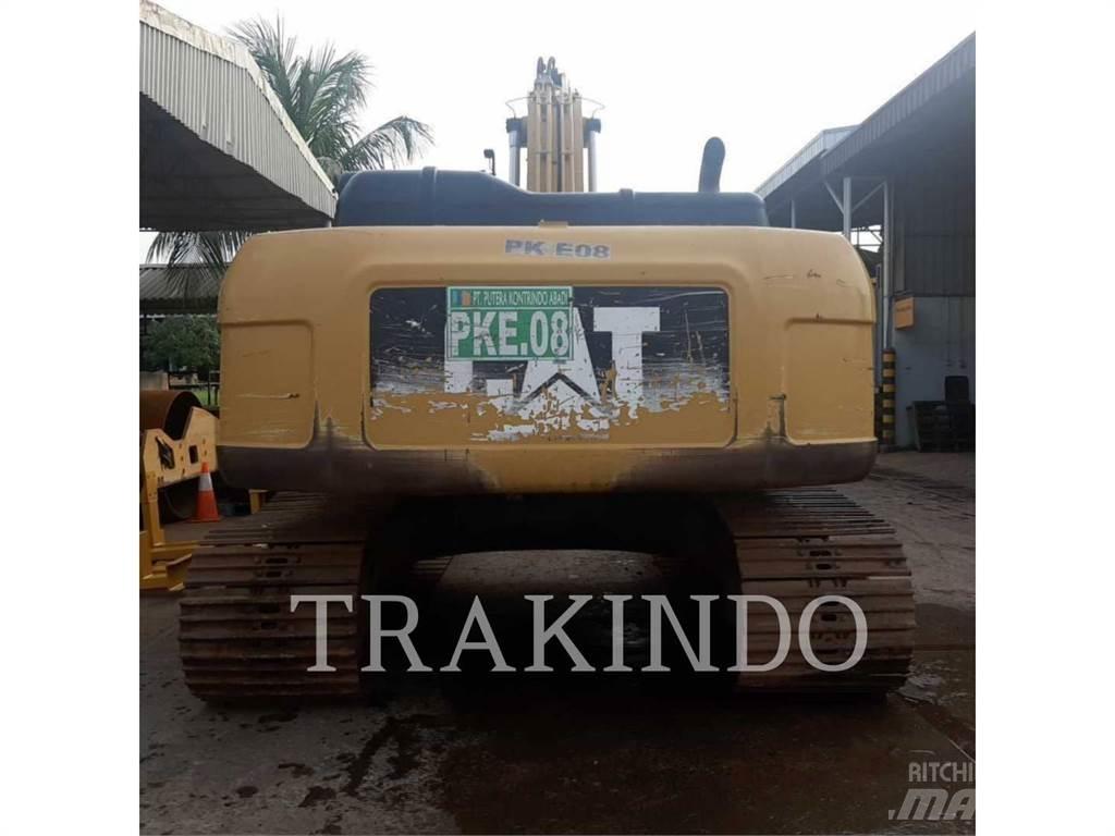CAT 330D2L Paletli ekskavatörler