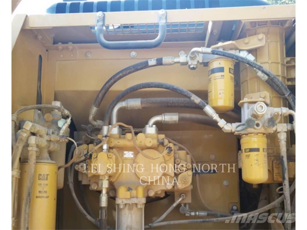 CAT 330D2L Paletli ekskavatörler