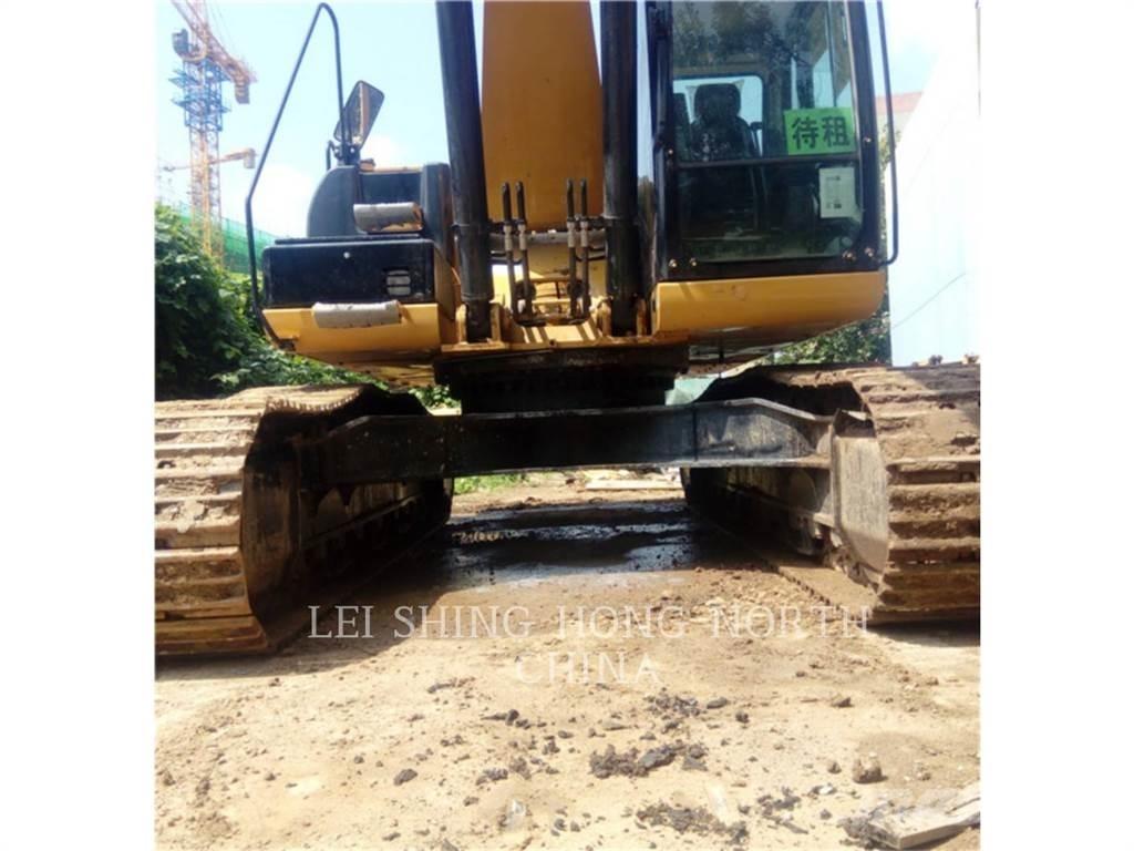 CAT 330D2L Paletli ekskavatörler