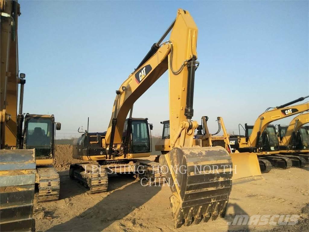 CAT 330D2L Paletli ekskavatörler