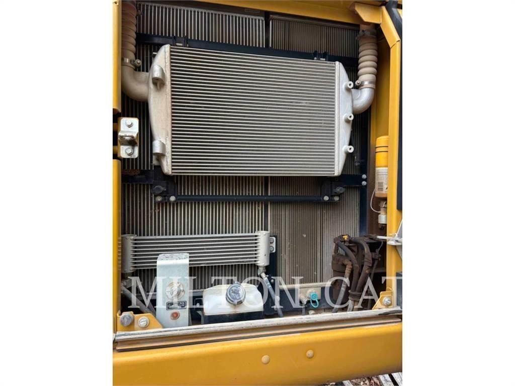 CAT 330FL Paletli ekskavatörler