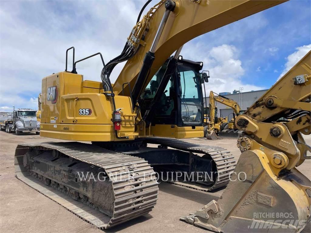 CAT 335 Paletli ekskavatörler