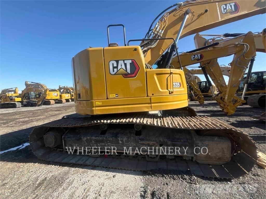 CAT 335 CF Paletli ekskavatörler