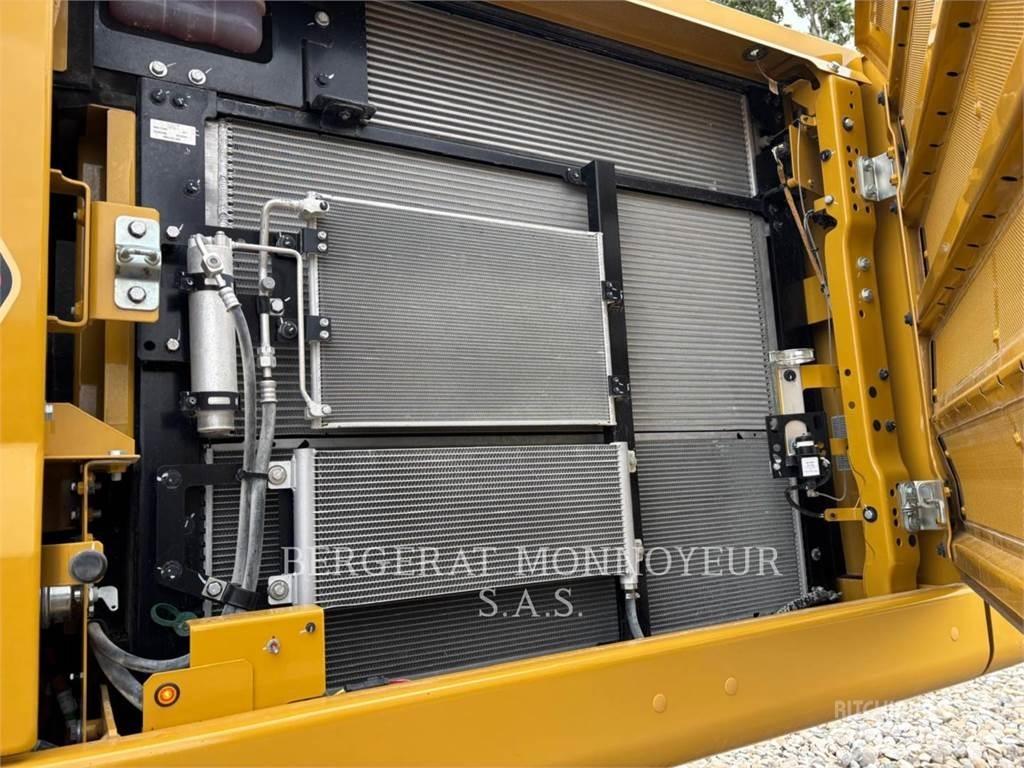 CAT 336-08 Paletli ekskavatörler