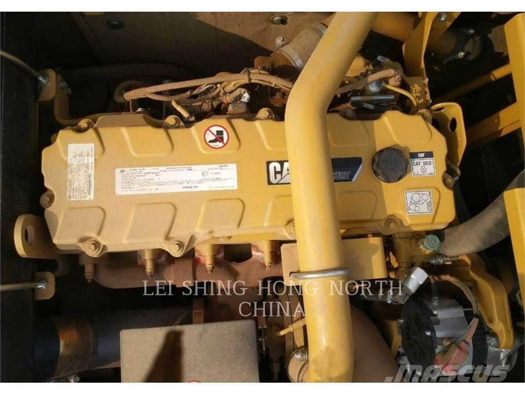 CAT 336D2 Paletli ekskavatörler