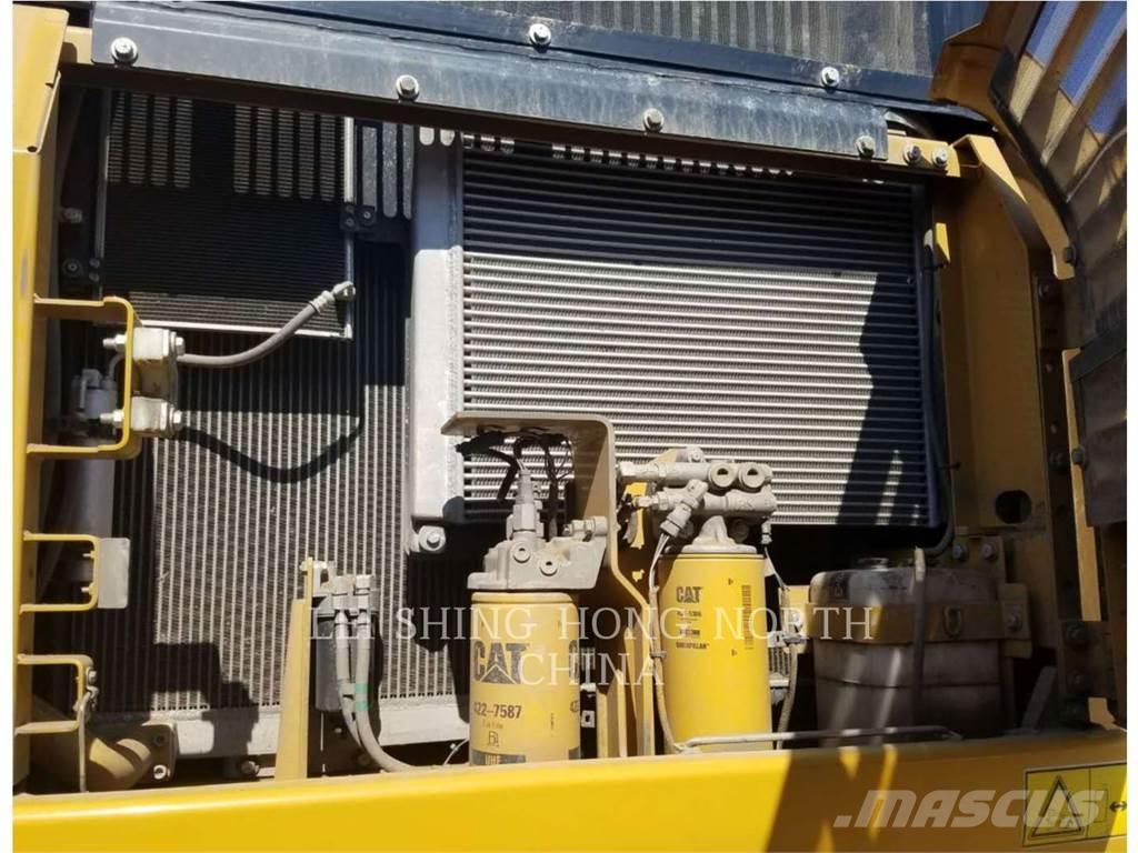 CAT 336D2 Paletli ekskavatörler