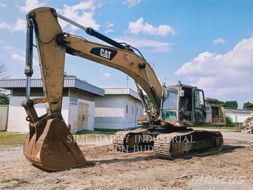 CAT 336D2 Paletli ekskavatörler