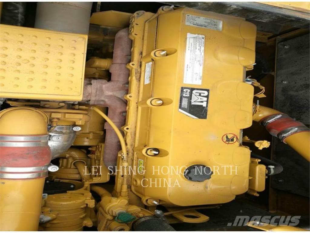CAT 349D2 Paletli ekskavatörler