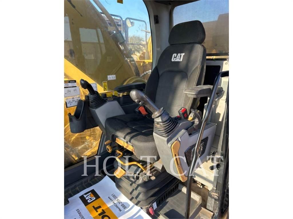 CAT 352 11 Paletli ekskavatörler