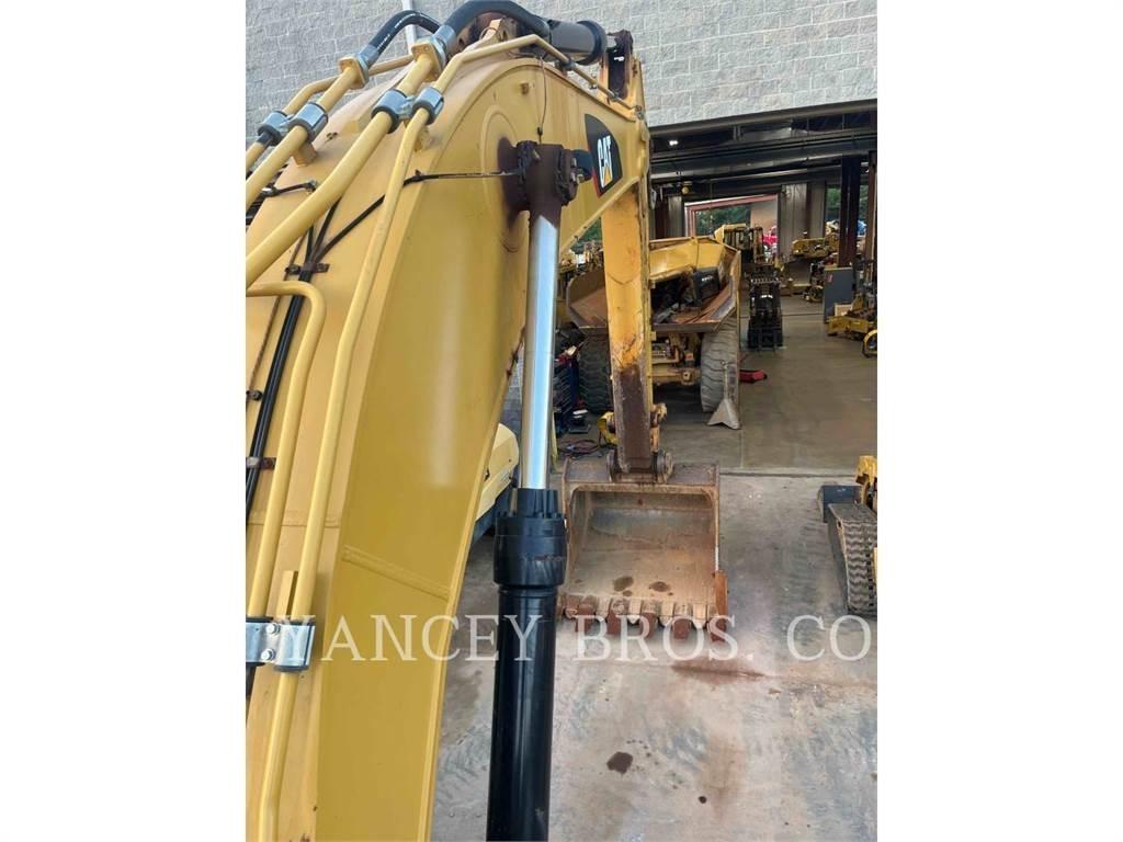 CAT 352F Paletli ekskavatörler