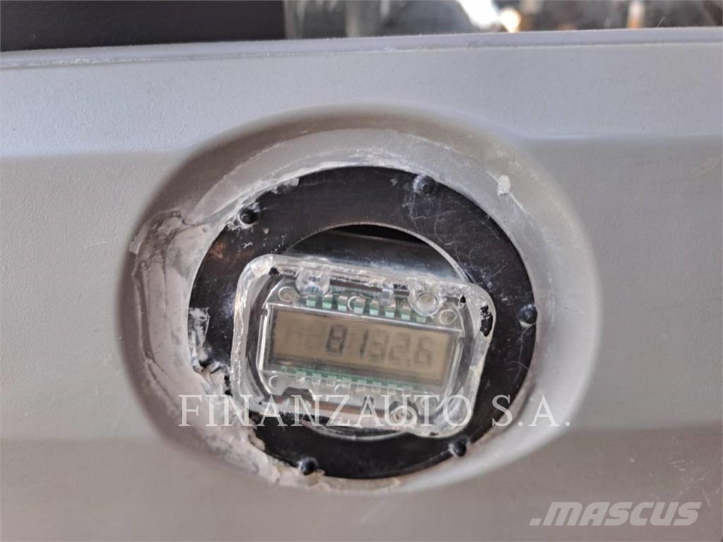 CAT 352FL Paletli ekskavatörler