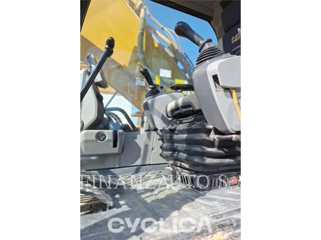 CAT 352FL Paletli ekskavatörler