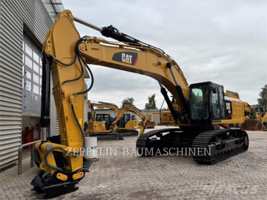 CAT 352FL Paletli ekskavatörler