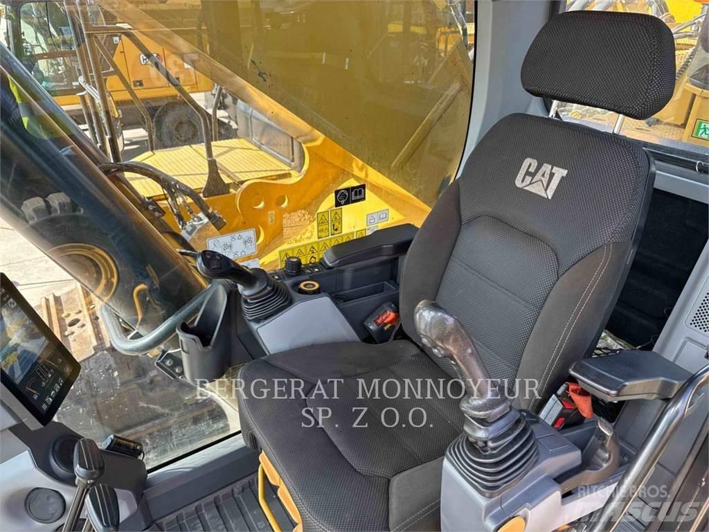CAT 374 Paletli ekskavatörler